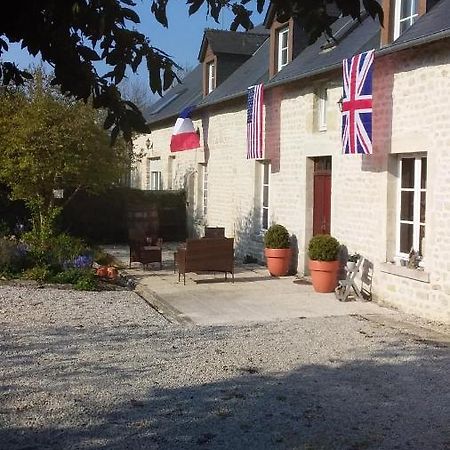 Chambre De Rose - Le Refuge Des Parachutistes - En Bordure Du Marais Neuville-au-Plain Exterior foto